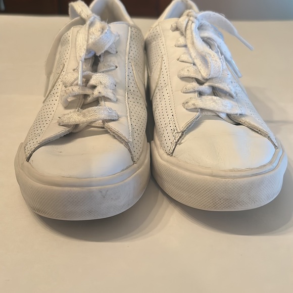 Nike BRS women’s shoes. - Picture 7 of 7